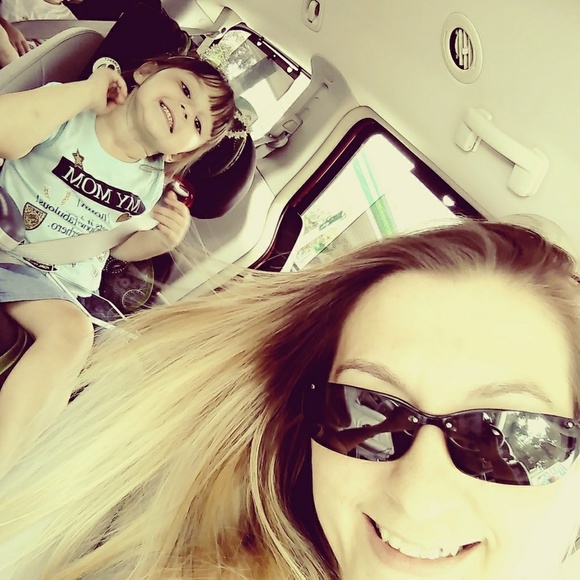 ⭐Meet your posher!⭐ Hi!!!⭐ - Picture 5 of 8